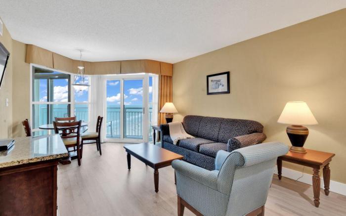 Spectacular Views Condo at Carolinian Beach Resort: Pool