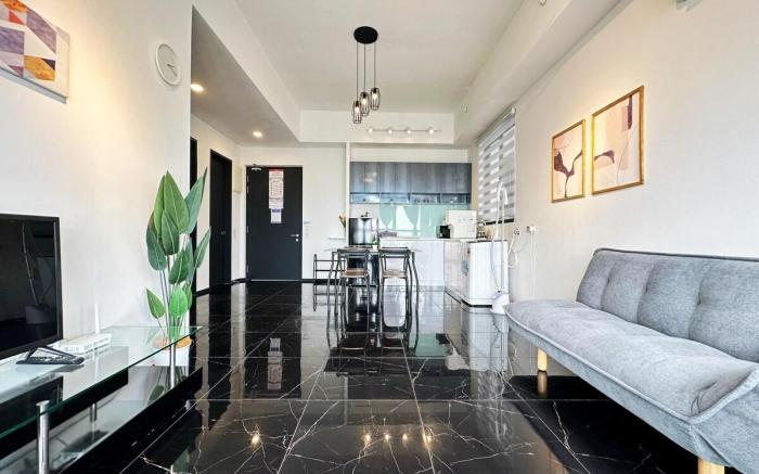 Georgetown City Skyline Seaview Urban Suites
