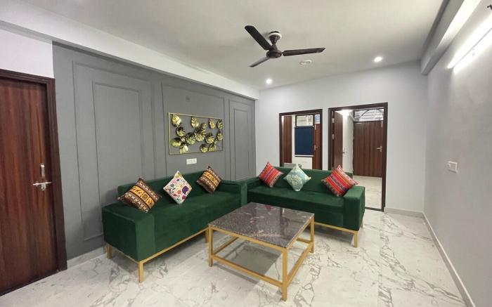 25. 3bhk peaceful, family, relax, by Instay