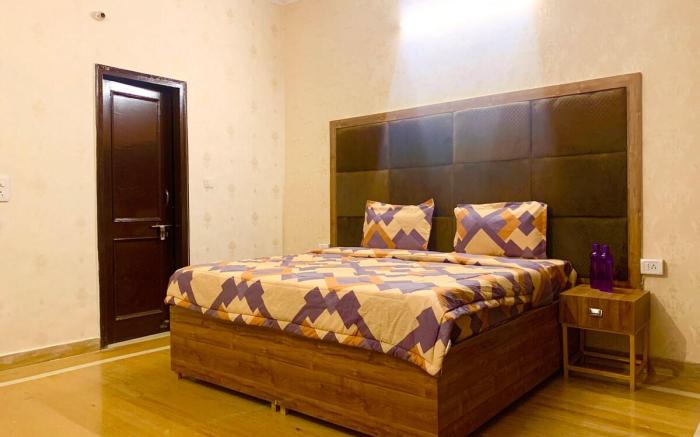 9. Pvt. Theater, 2bhk, Relax, space by Instay