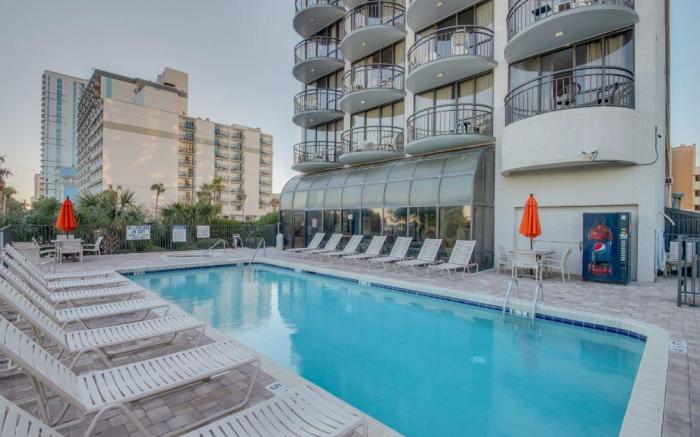 OceanView 1BR Condo w Balcony at Meridian Plaza
