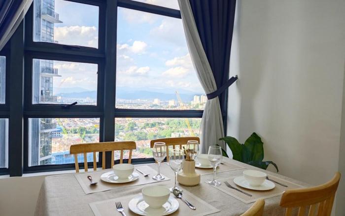 KLCC Loft: Convenient MRT Access 4pax@Eko cheras