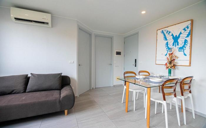Modern & Stylish Apartment-2BR (NV-518)