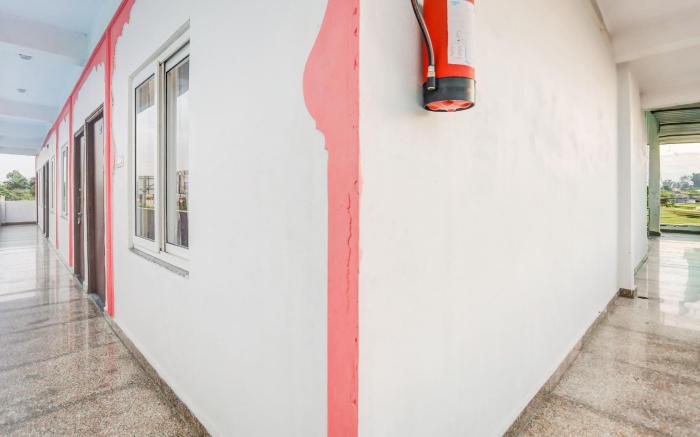 Hotel O Girdharwal Resort