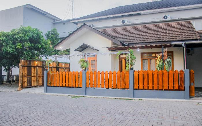 Villa D'Maguwo Suites