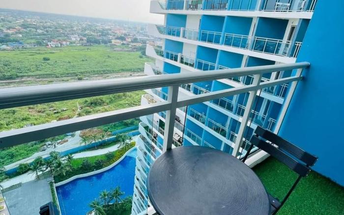New Cozy Studio in Azure Pampanga with Pool View