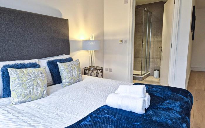 Exclusive 3BR flat with balcony in Regent's Park,