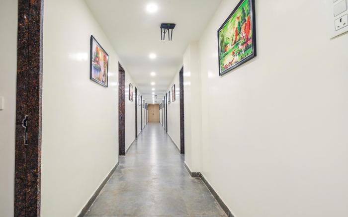 FabHotel Prime Adhirath Grand - 400M from Durgam Cheruvu Metro Station, Madhapur