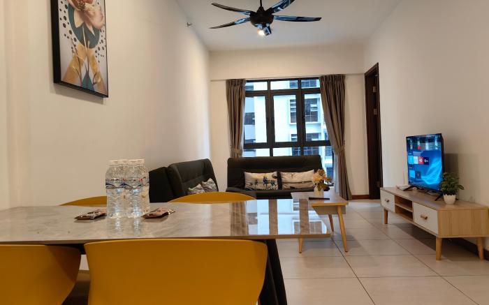 Near Airport|FreeParking|KAvenue|Family Room 6 Pax