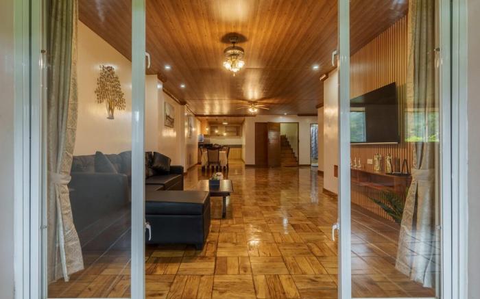 Luxury Residence #1 @ Camp John Hay nr Eco trails