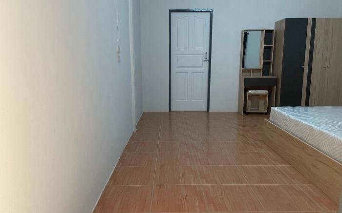 Rungroj Place