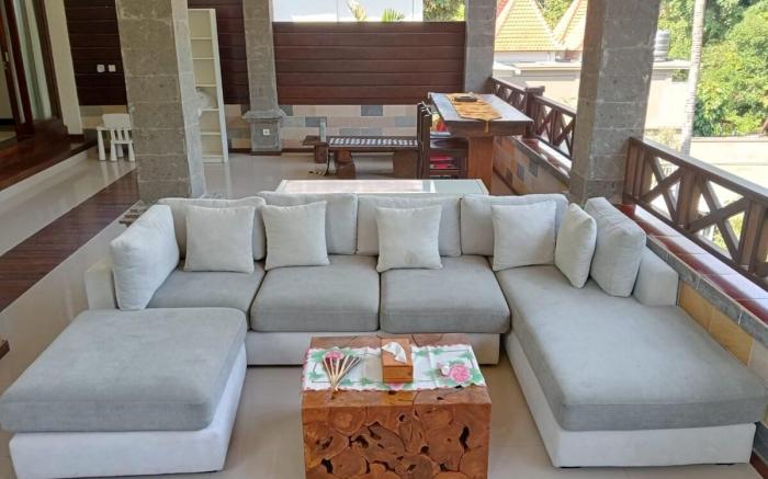Villa Luca, Riverside Retreat near Tanah Lot