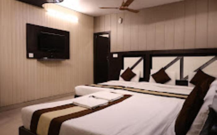 Goroomgo Pardesi's Near Har Ki Pauri Haridwar