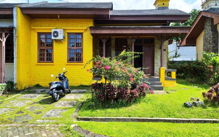 Villa minimalis nyaman beraih rapih