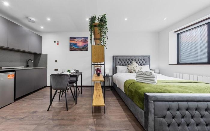 Chic Studio in Golders Green, Near Tube Station