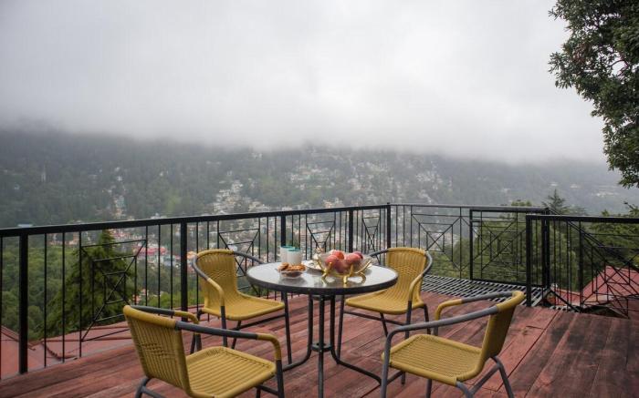 ELIVAAS 3BHK with Entertainment lounge - TheMeadow