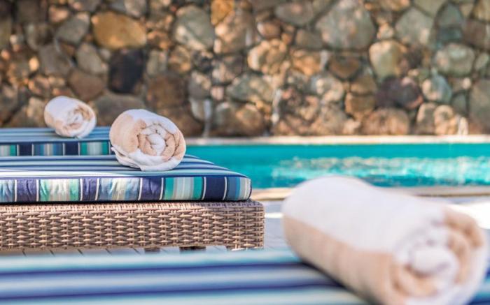 Bayview Beachfront Apartments- in town right on the beach