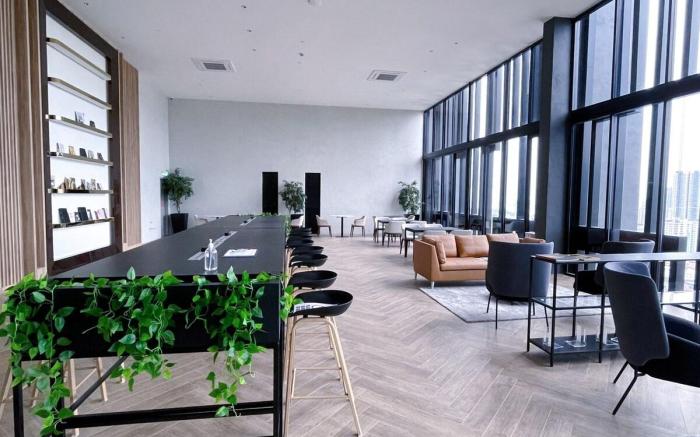 #12Georgetown Luxury Suite with Rooftop Pool
