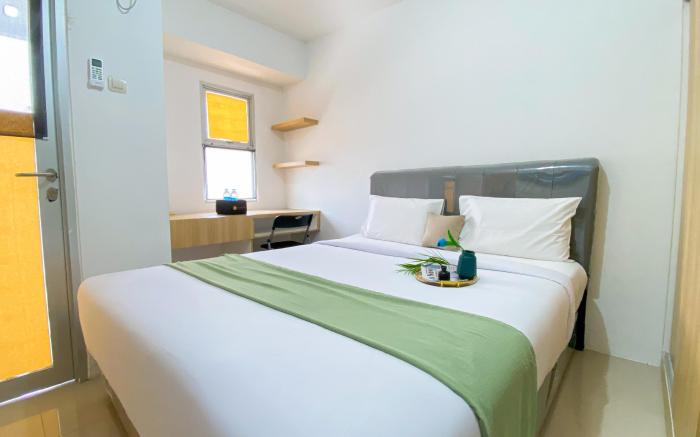 Elegant Homey Studio Urbantown Serpong By Travelio