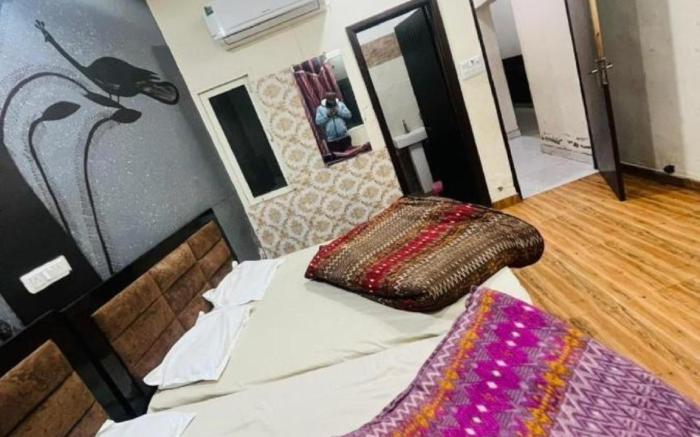 Goroomgo shri Ganpati Guest house Amrtsar