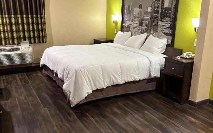 Red Lion Inn & Suites IAH Airport East