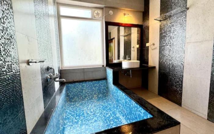 Deep International a Luxury Hotel