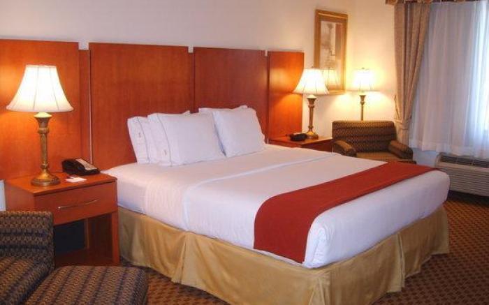 Holiday Inn Express & Suites Midland South I-20 By IHG