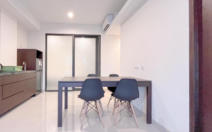 Tranquil 2BR Apt @Skales Residence By Travelio