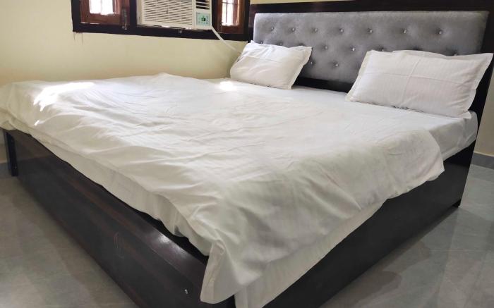 Hotel O Home Hotel Siya Bihari & Banquet Hall