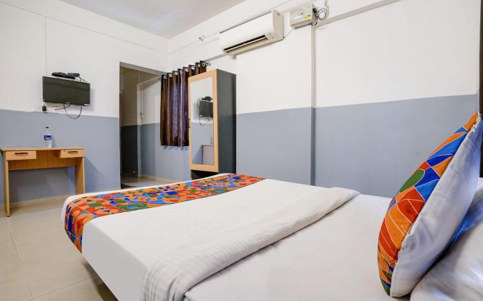 Hotel Bhakti Sankul
