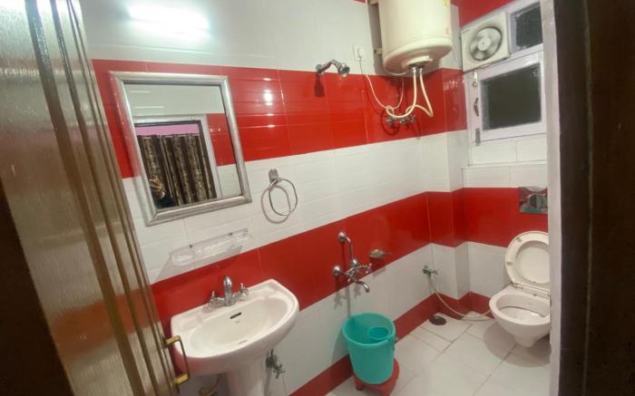 Goroomgo Royal Inn B&B Shimla