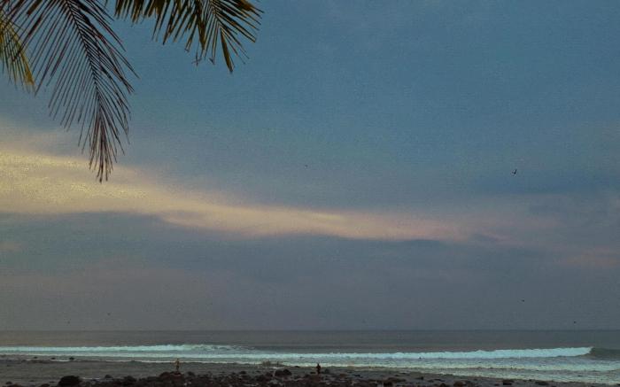 UMADEWI Surf & Suites