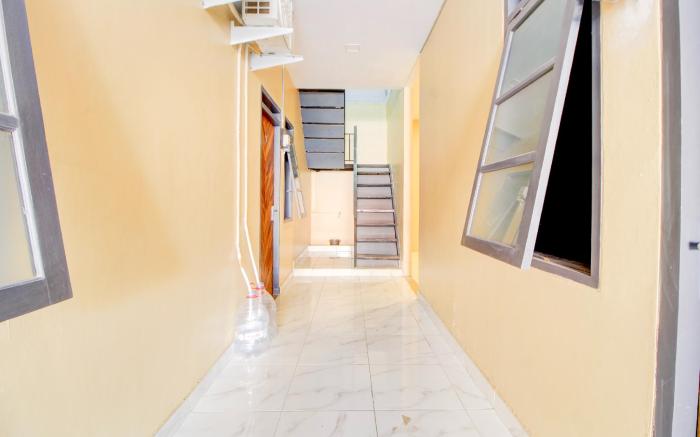 Hotel O Stasiun Tegal Near Alun-Alun  Formerly Ameera Guest House