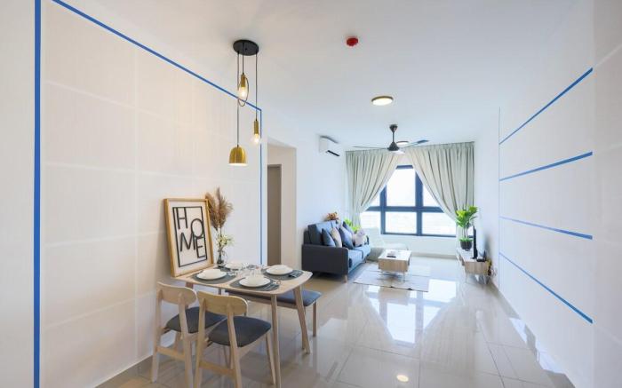 Comfy | Spacious | Velocity | LRT MRT | 3B2B 8 pax