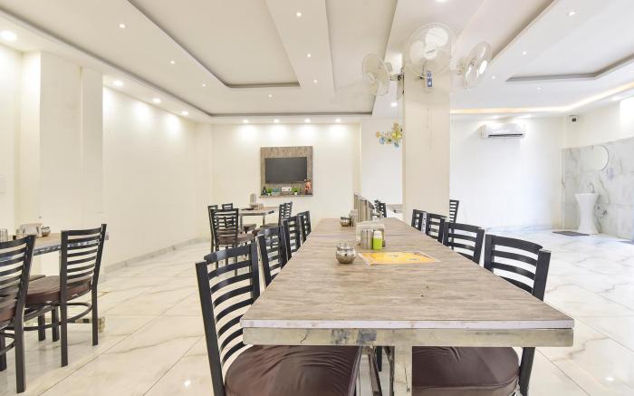 FabHotel Dev Palace