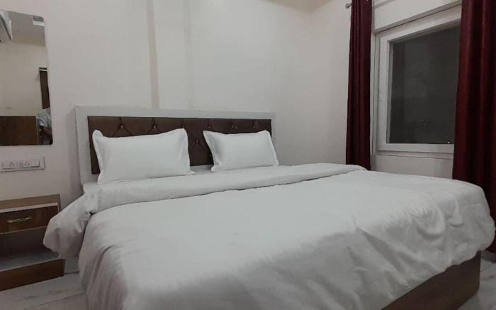 HOTEL BADRI   
