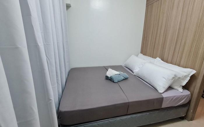 Neo Suite 1BR facing pool Shore 2 Tower 3