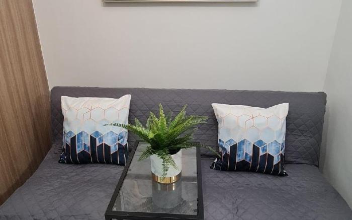 Neo Suite 1BR facing pool Shore 2 Tower 3