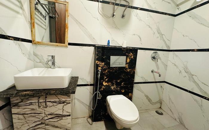 Hotel De Clark Residency Delhi Airport