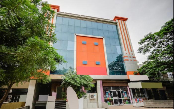 Pinky Hotel