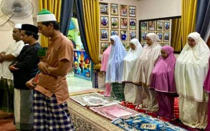 HOMESTAY CIKGU NORA near UTHM KPTM IPG  muslimonly
