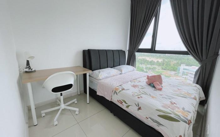 Legoland Medini Macrolink Netflix Membership, 4 Beds, Wi-Fi, Pool, Beach