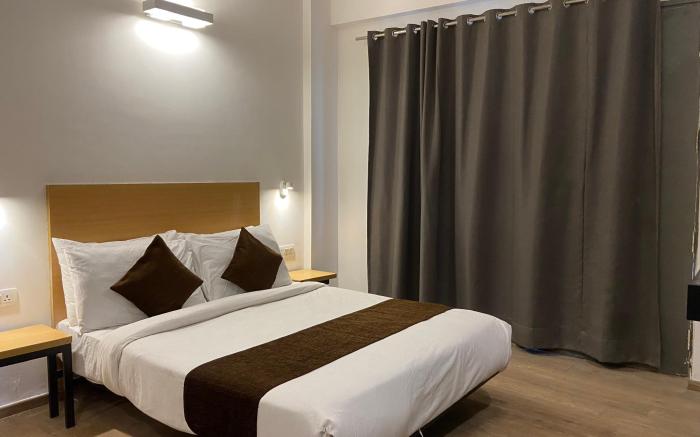 Hotel Crown Omaxe The Forest Spa view