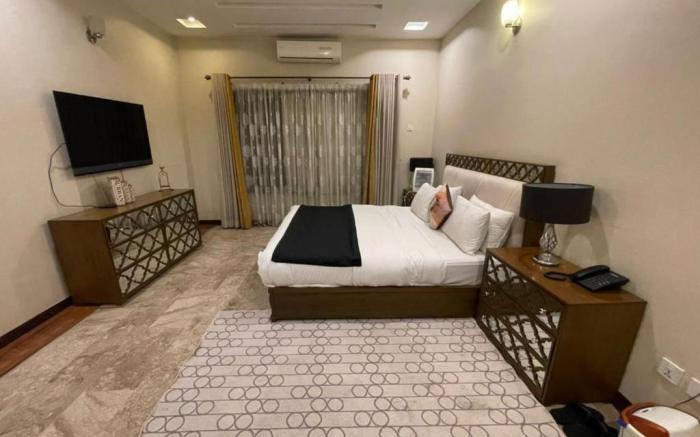 189 The Guest House