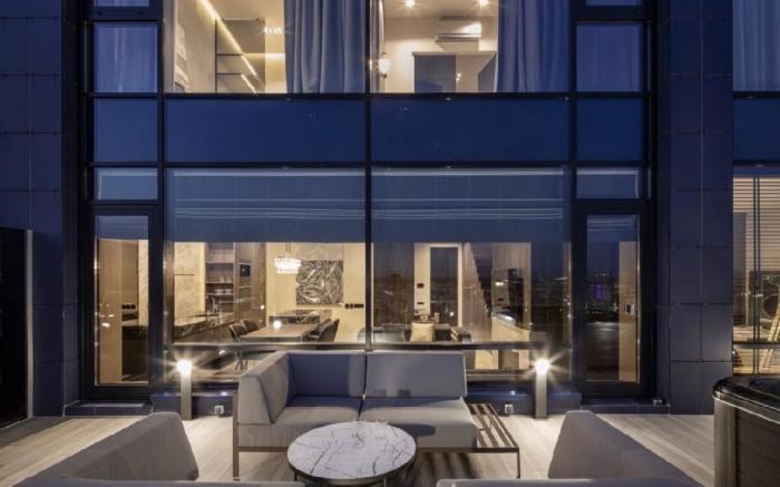 EXCLUSIVE! Terrace & jacuzzi at VIP Penthouse