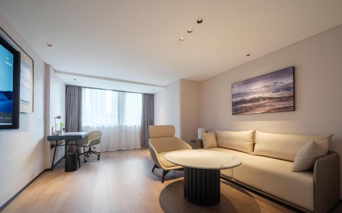 Atour Hotel Dalian Donggang Business District Gangwan Plaza