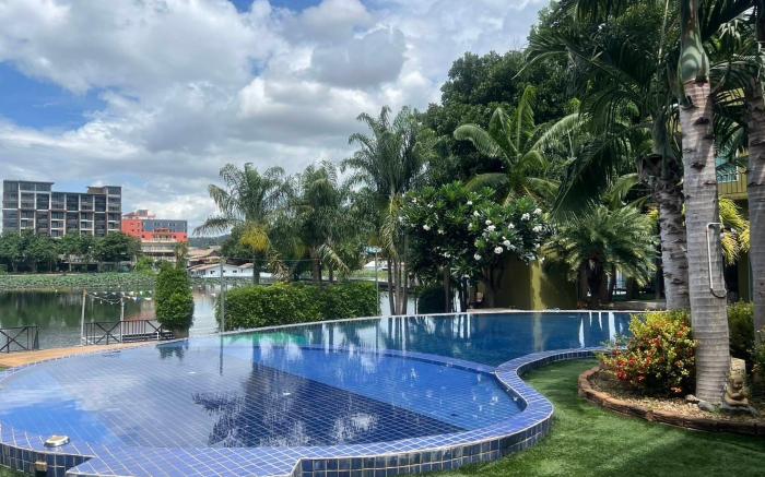 Kaeng Kan Resort