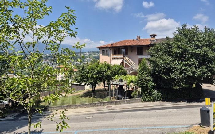 ExecutiveHugeFlat Pregassona Alta