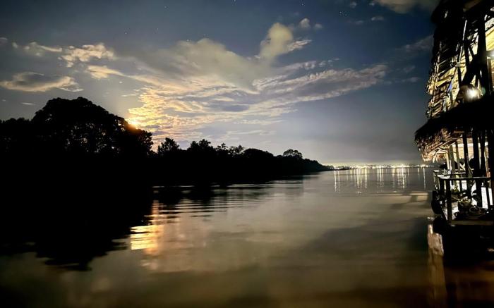 Cabaña flotante kurupira Amazonas