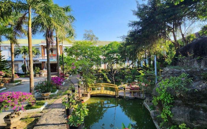 Bình Sơn Hotel